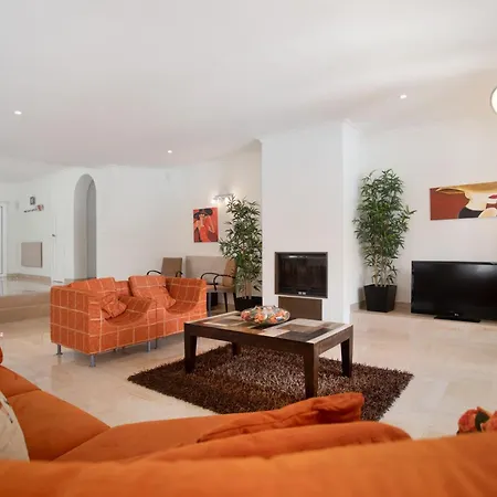 Foz Fancy Fun Villa