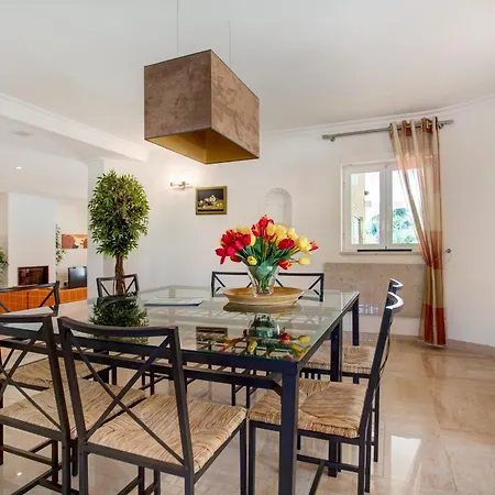 Foz Fancy Fun Villa *