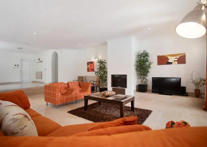 Foz Fancy Fun Villa